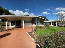 11 Woodland Cir in Haines City, FL - Building Photo