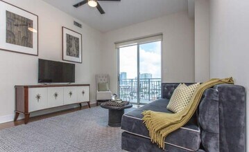 5250 Brownway St in Houston, TX - Building Photo - Building Photo