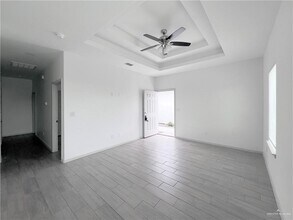 19 Shavano Dr in Edinburg, TX - Building Photo - Building Photo