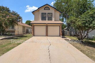 1326 E Logan St in Round Rock, TX - Building Photo - Building Photo