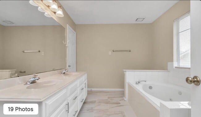 property at 1122 Augusta Dr