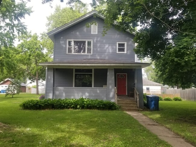 property at 906 4th Ave