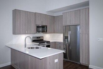 188 Sutton Ct in Mount Sinai, NY - Building Photo - Building Photo