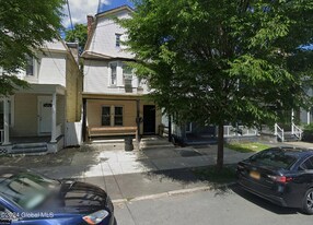 423 Hudson Ave in Albany, NY - Building Photo