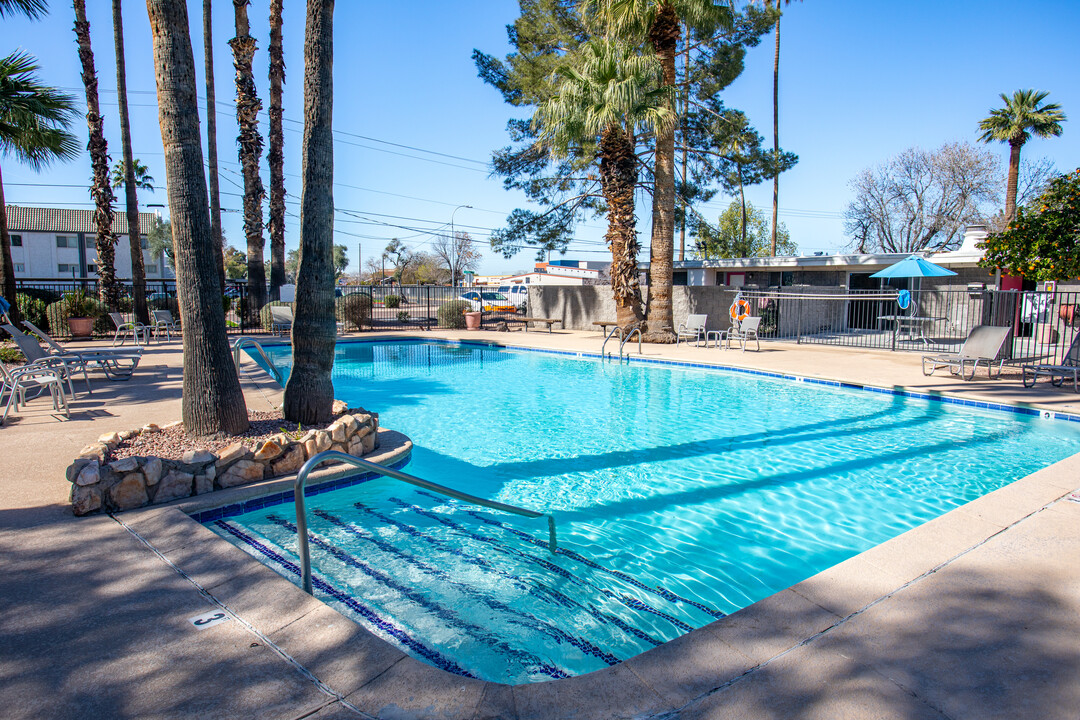 Parkside Apartments in Tempe, AZ - Building Photo