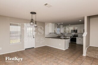 8825 Quarry Ridge Trail in Fort Worth, TX - Foto de edificio - Building Photo
