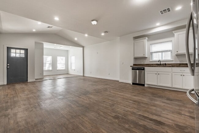 1221 NW 31st St in Oklahoma City, OK - Building Photo - Building Photo