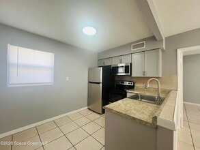 402 Adams Ave in Cape Canaveral, FL - Building Photo - Building Photo