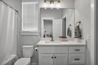 2318 S 4th St in Waco, TX - Building Photo - Building Photo