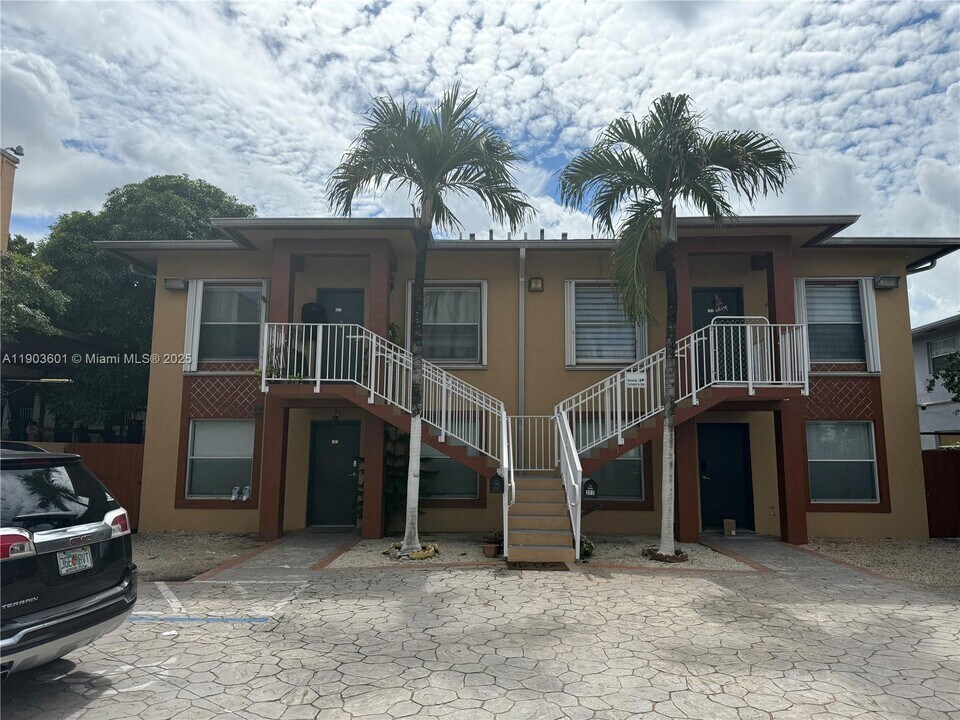 128 W 21st St in Hialeah, FL - Building Photo