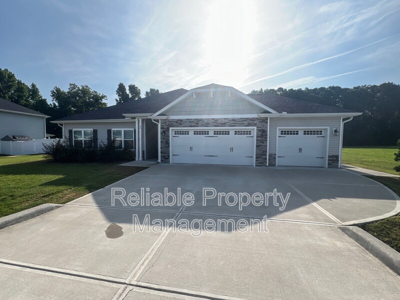 75 Raptor Dr in Smithfield, NC - Building Photo