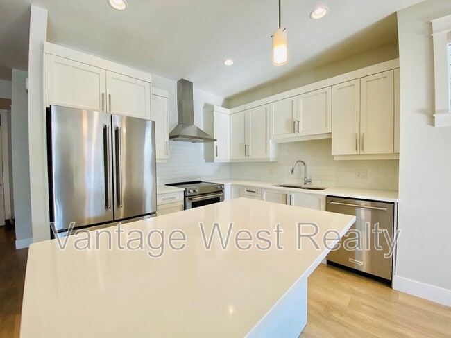property at 12840-12840 Stillwater Ct