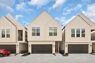 5733 White Magnolia St. in Houston, TX - Building Photo