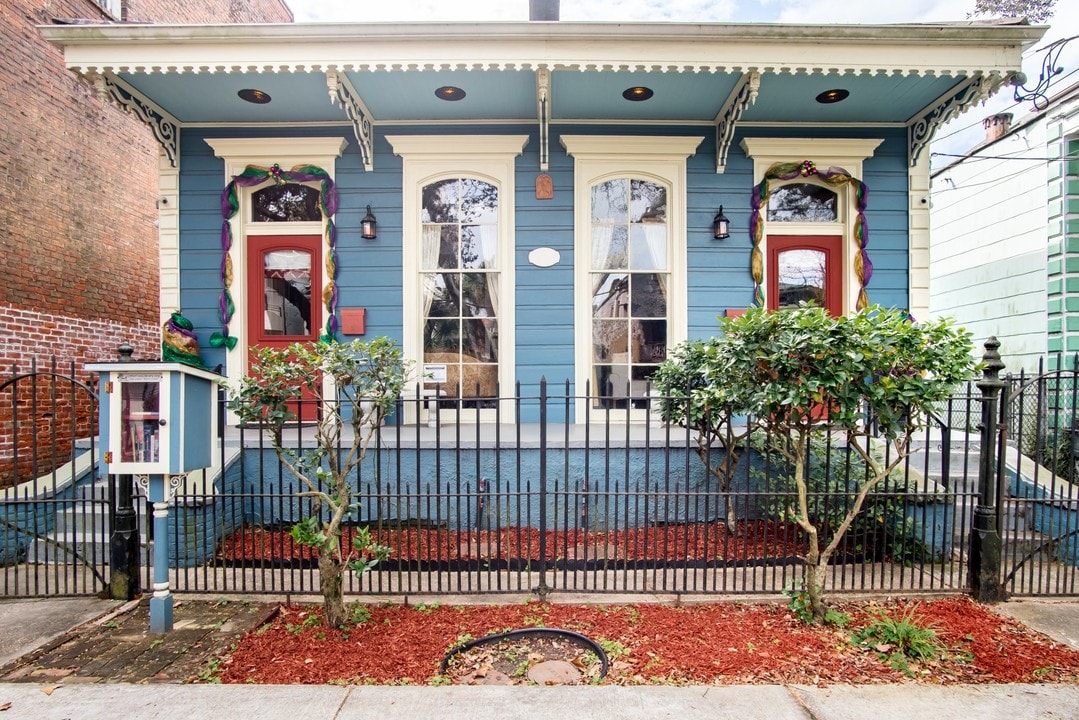 1720 Washington Ave in New Orleans, LA - Building Photo