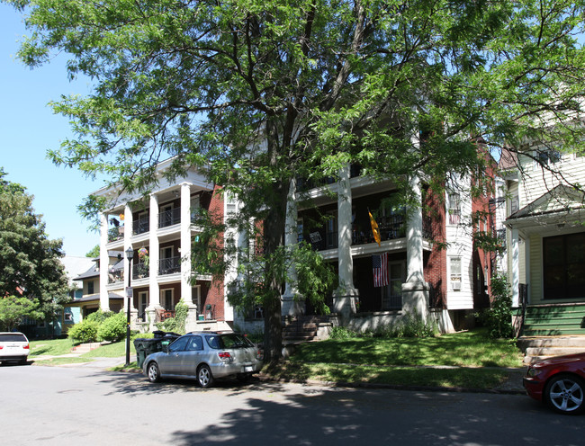 194-198 Oxford St in Rochester, NY - Foto de edificio - Building Photo