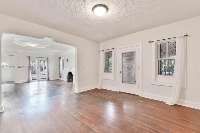 1769 SW 24th Ter in Miami, FL - Building Photo - Building Photo