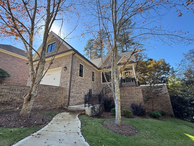 property at 101 Vinings Dr SE