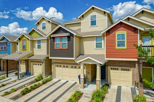 Wolverine Townhomes in Austin, TX - Building Photo - Building Photo