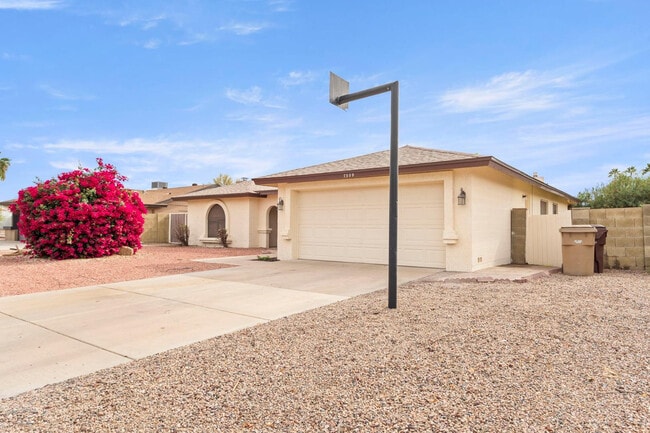 7309 W Canterbury Dr in Peoria, AZ - Building Photo - Building Photo