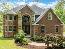 120 Meadowview Dr in State College, PA - Building Photo