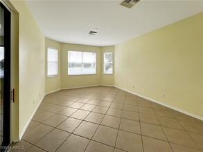 12881 Stone Tower Loop in Ft. Myers, FL - Building Photo - Building Photo