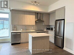 55-555 Duke St W in Kitchener, ON - Building Photo - Building Photo