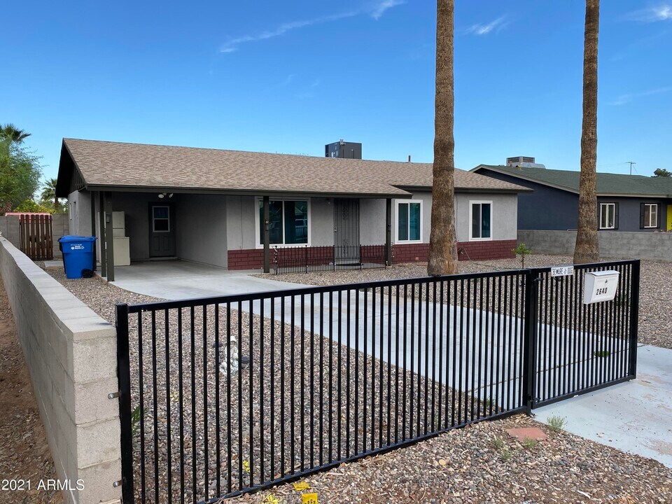 2640 N 15th St in Phoenix, AZ - Foto de edificio