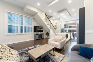 2019 N Bingham St in Chicago, IL - Building Photo