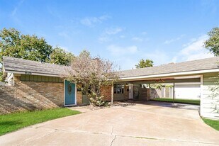 8116 Exmoor Dr in Austin, TX - Building Photo