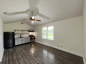 3150 S Lyons Ave in Indianapolis, IN - Building Photo - Building Photo