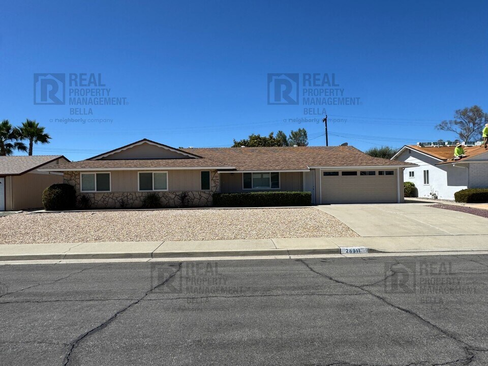 28911 W Worcester Rd in Menifee, CA - Building Photo