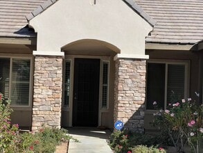 41530 Yew St in Quartz Hill, CA - Building Photo - Building Photo