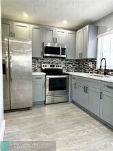 1707 SW 21st St in Fort Lauderdale, FL - Building Photo - Building Photo