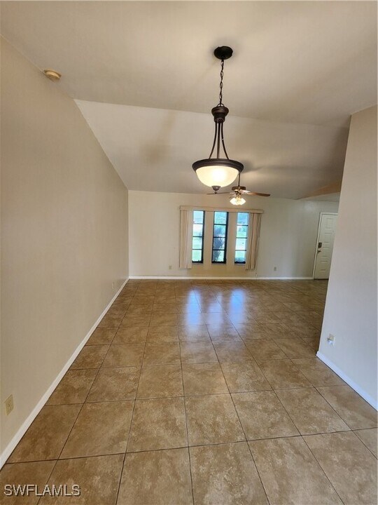 2213 SE 8th Pl in Cape Coral, FL - Building Photo