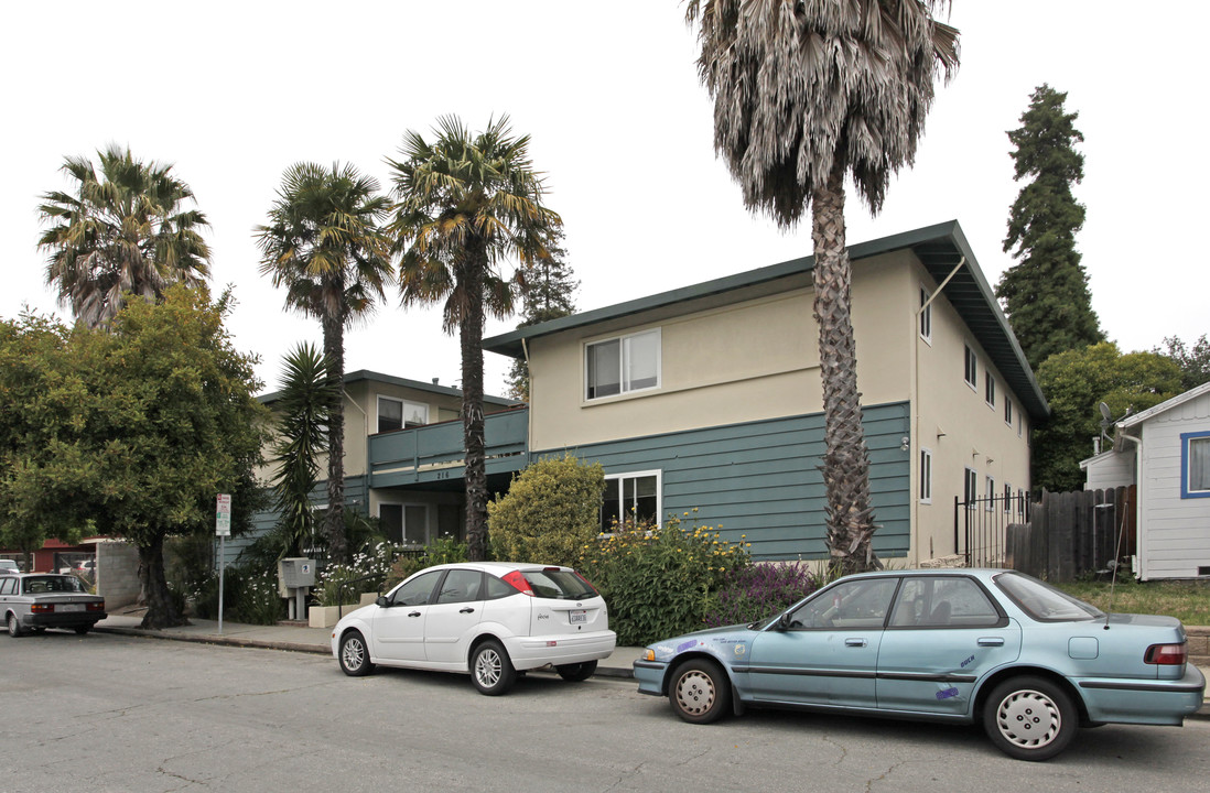 216 Blackburn St in Santa Cruz, CA - Building Photo