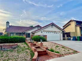 12089 Ponce De Leon Dr, Unit 105-304 in Moreno Valley, CA - Building Photo