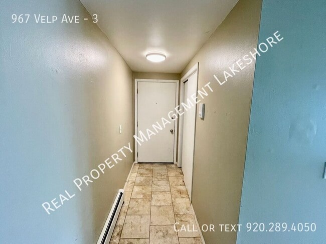 967 Velp Ave in Green Bay, WI - Building Photo - Building Photo