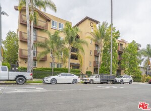1401 S St Andrews Pl in Los Angeles, CA - Building Photo - Building Photo