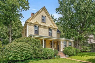 65 Church St in Winchester, MA - Building Photo - Building Photo