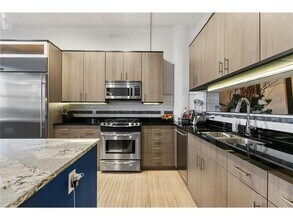 290 Market St in Minneapolis, MN - Foto de edificio - Building Photo
