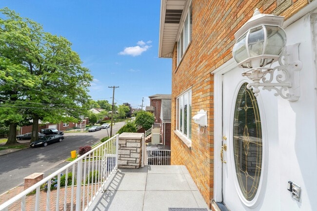 315 13th St in Palisades Park, NJ - Building Photo - Building Photo