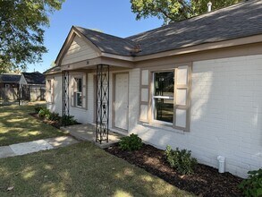 940 N Hollywood St in Memphis, TN - Building Photo - Building Photo