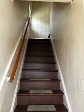 1812 Chapin St-Unit -Upper in Jackson, MI - Building Photo - Building Photo