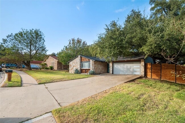 1104 Durham Dr in Austin, TX - Building Photo - Building Photo