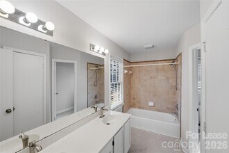 805 Farm Tree Ln, Unit 23 in Charlotte, NC - Building Photo - Building Photo