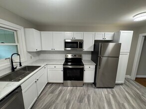 2110 N Stewart Ave in Newton, NC - Building Photo - Building Photo