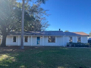 5818 Pinecrest Rd in Crestview, FL - Building Photo - Building Photo