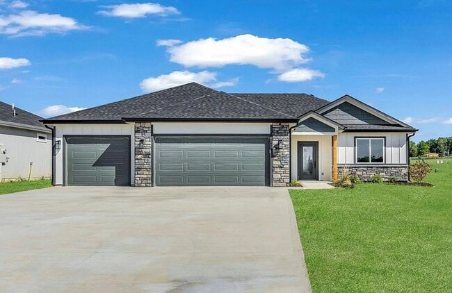 property at 2620 E 26th Ct