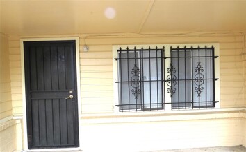 11216 Rusty St in Houston, TX - Building Photo - Building Photo