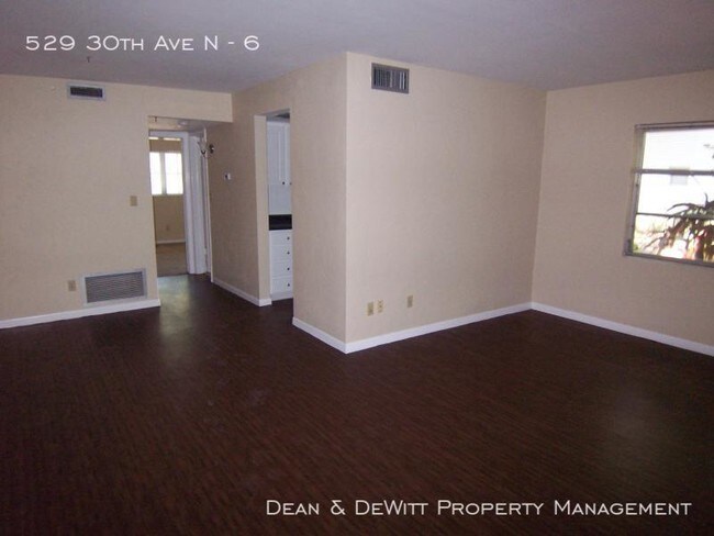 529 30th Ave N-Unit -6 in St. Petersburg, FL - Building Photo - Building Photo